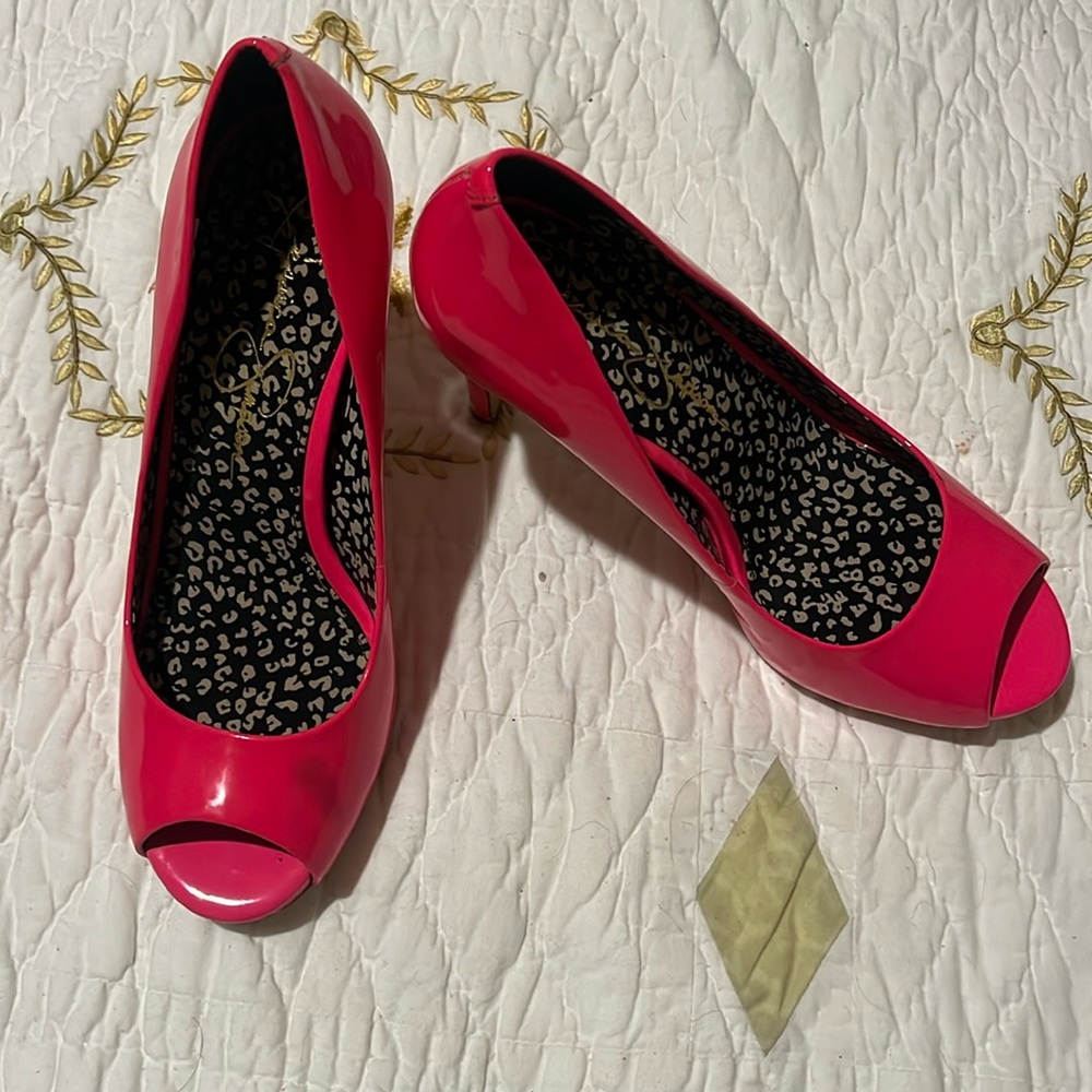 Jessica Simpson neon pink heels